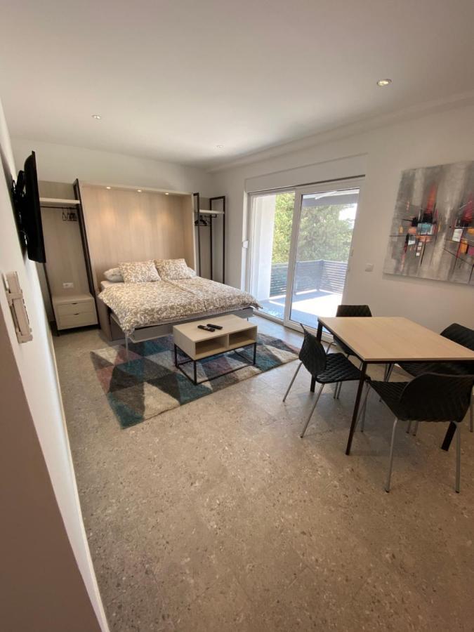 Apartmani Kumenat Biograd Na Moru Exterior photo