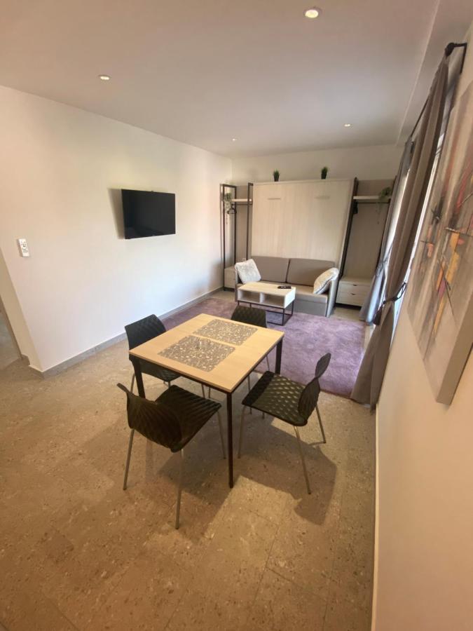 Apartmani Kumenat Biograd Na Moru Exterior photo