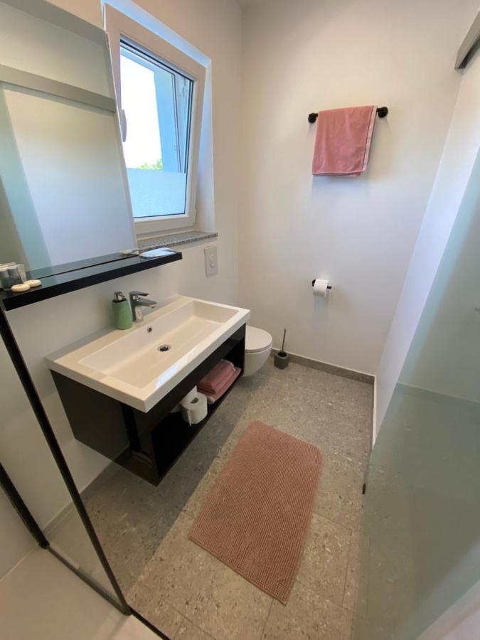 Apartmani Kumenat Biograd Na Moru Exterior photo