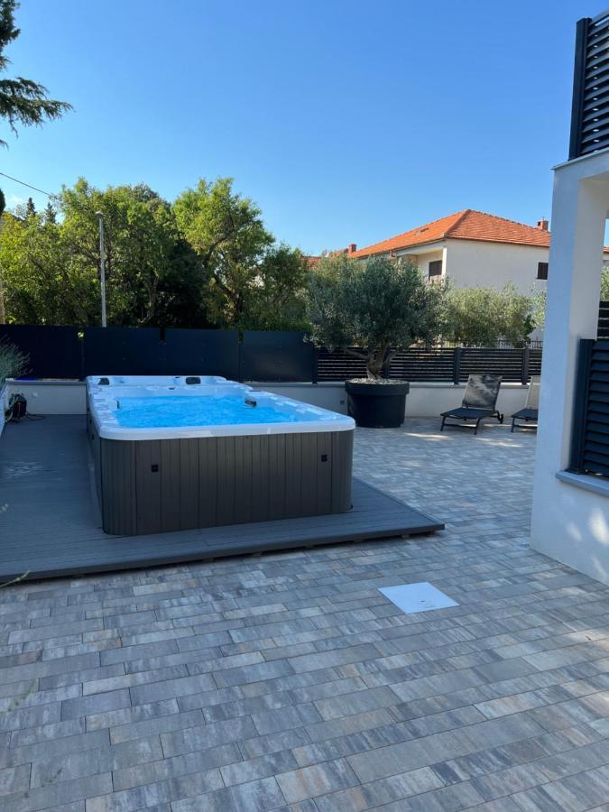 Apartmani Kumenat Biograd Na Moru Exterior photo
